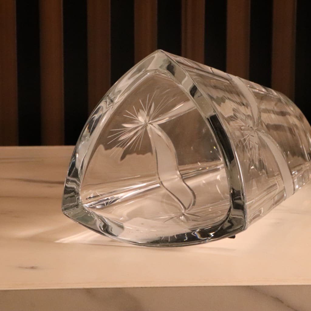 Transparent Triangle Vase [Crystal]