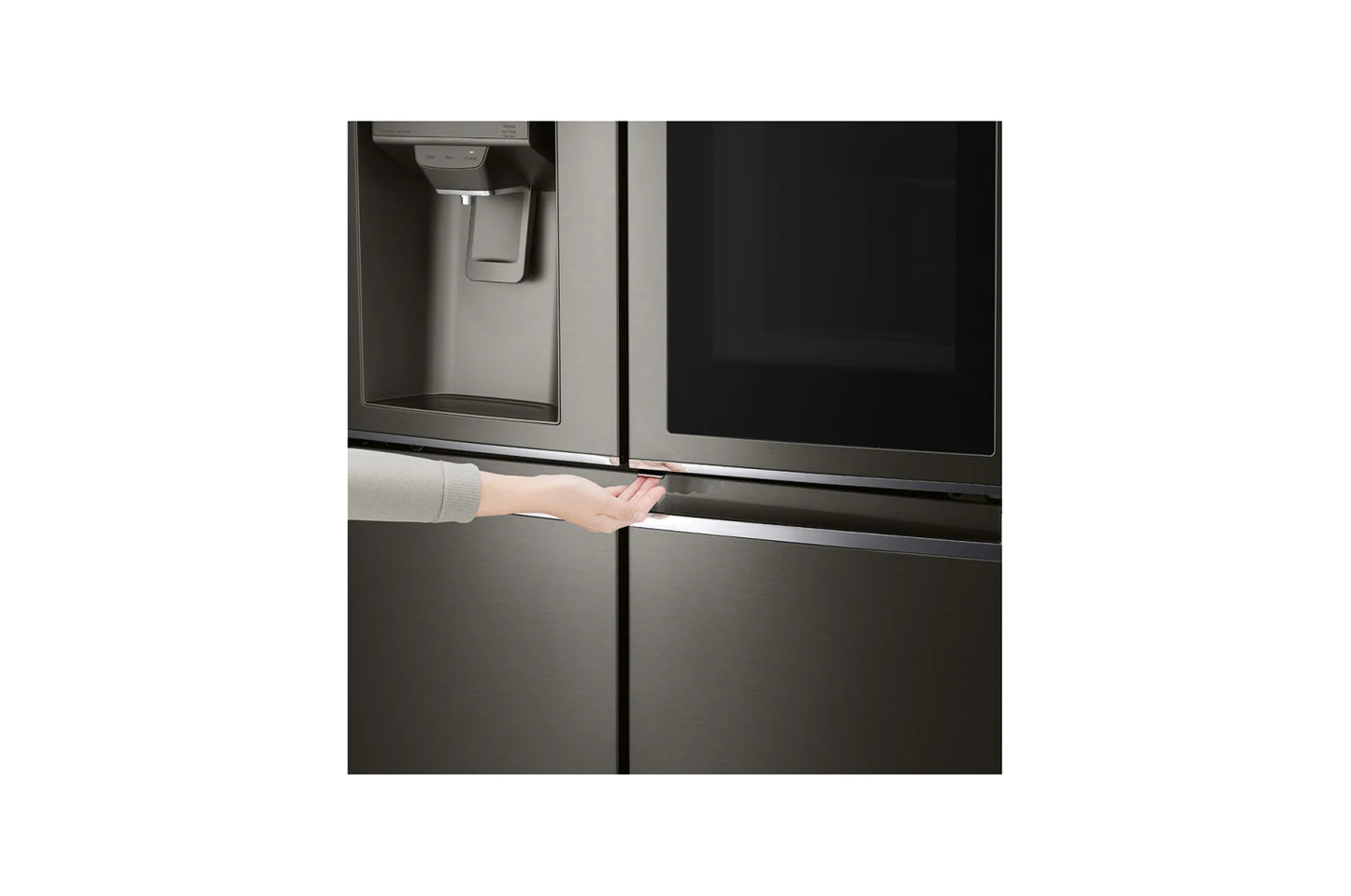 LG Volume 705l | InstaView Door-in-Door | Shining black | DoorCooling+, Water and Ice Dispenser